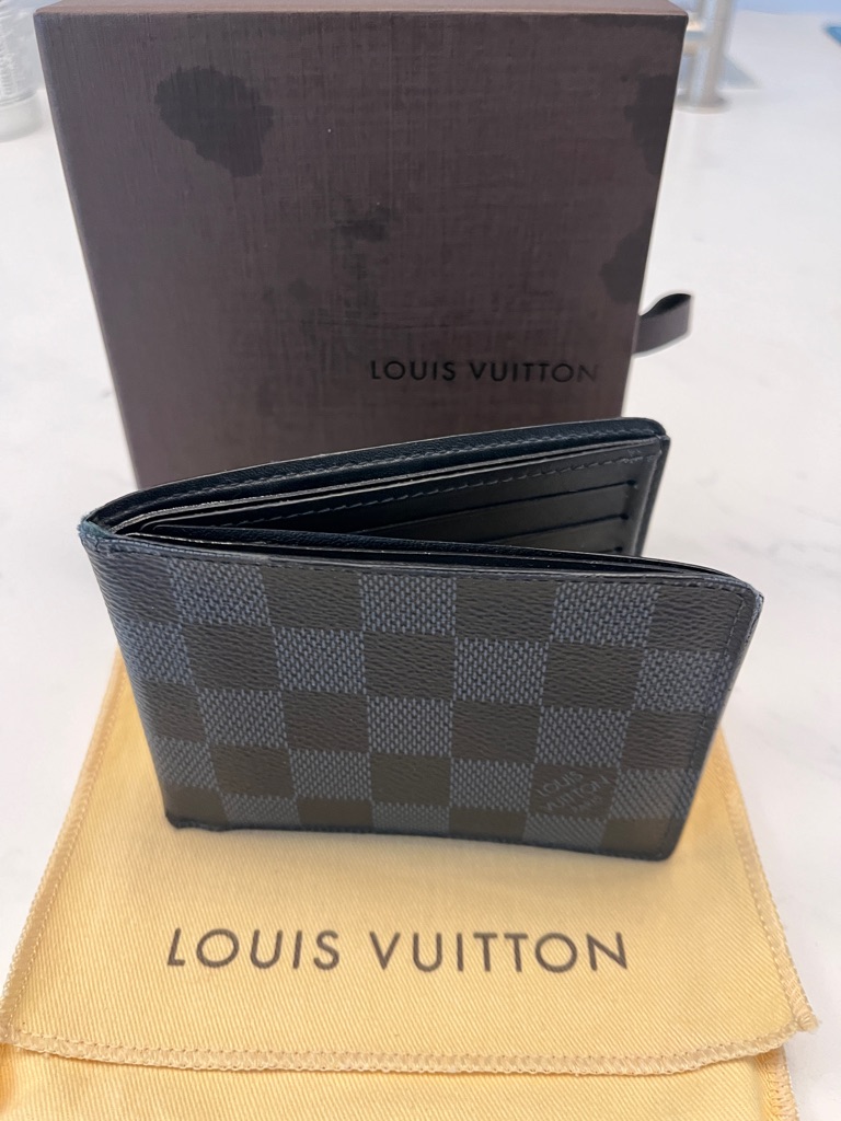 Louis Vuitton Damier Graphite Bi-Fold Card Wallet - Black And Gray